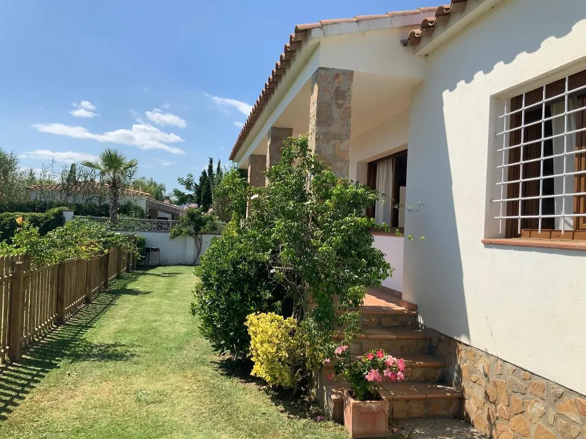 Villa Montserrat 3, Terrace & Pool Sant Marti d'Empuries Prázdninový dům